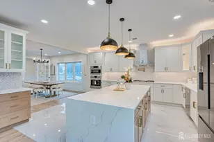 54 Nevsky St, Edison, NJ 08820 - Photo 16
