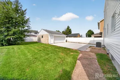 121 Dorothy Street, Carteret, NJ 07008 - Photo 18