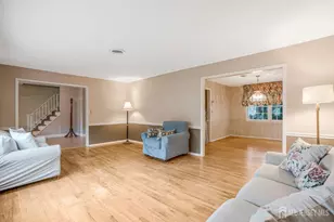 11 Woodrow Wilson Dr, Edison, NJ 08820 - Photo 4