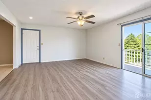 29 Pembrook Ave, North Brunswick Township, NJ 08902 - Photo 4