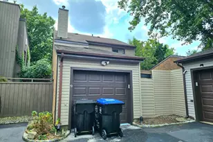 19 Sheffield Ct, East Brunswick Township, NJ 08816 - Photo 2