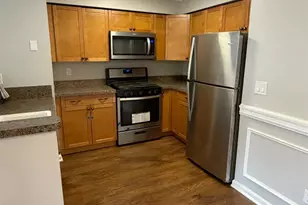 338 Cozzens Ct, East Brunswick Township, NJ 08816 - Photo 4