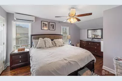 555 E Maple Avenue E, Woodbridge Township, NJ 07095 - Photo 20