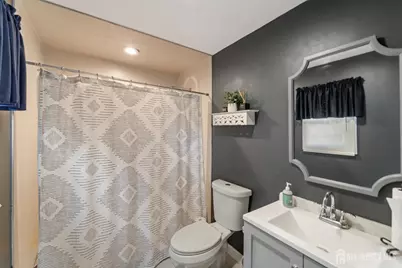 555 E Maple Avenue E, Woodbridge Township, NJ 07095 - Photo 24