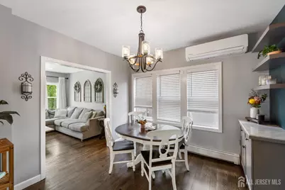 555 E Maple Avenue E, Woodbridge Township, NJ 07095 - Photo 8