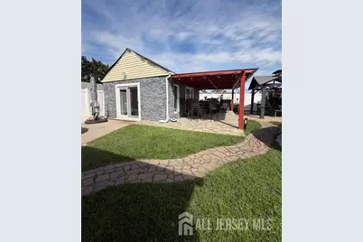 446 Bruck Avenue, Perth Amboy, NJ 08861 - Photo 10
