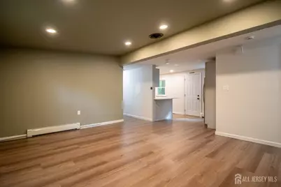 21 Keats Road, North Brunswick Township, NJ 08902 - Photo 2