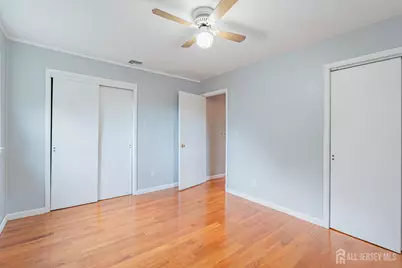 927 Wood Avenue, Edison, NJ 08820 - Photo 22