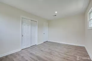 60 College Dr, Edison, NJ 08817 - Photo 20