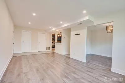 60 College Drive, Edison, NJ 08817 - Photo 6