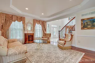 8 Windhaven Ct, Monroe Township, NJ 08831 - Photo 6
