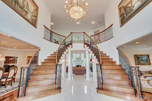 8 Windhaven Ct, Monroe Township, NJ 08831 - Photo 4