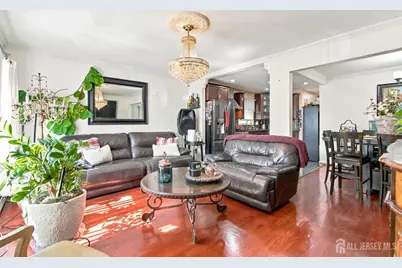 [Address not provided], Jersey City, NJ 07307 - Photo 4