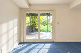 51 Briarwood Ct, South Brunswick Township, NJ 08540 - Photo 8