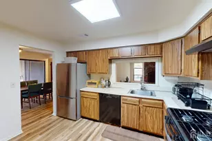 280 Willowbrook Dr, North Brunswick Township, NJ 08902 - Photo 18