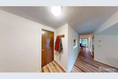 280 Willowbrook Drive, North Brunswick Township, NJ 08902 - Photo 4