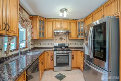 2284 Polk Avenue, North Brunswick Township, NJ 08902 - Photo 4