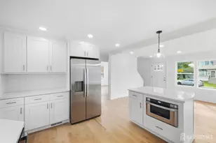 154 Oak Manor Pkwy, South Plainfield, NJ 07080 - Photo 12