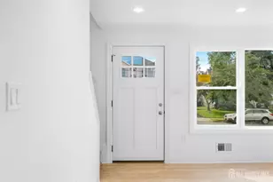 154 Oak Manor Pkwy, South Plainfield, NJ 07080 - Photo 6