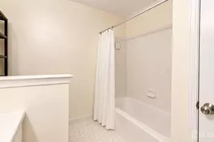 403 Cypress Ln, East Brunswick Township, NJ 08816 - Photo 12