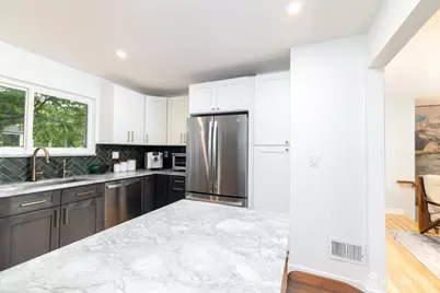 389 Durham Avenue, Edison, NJ 08817 - Photo 8