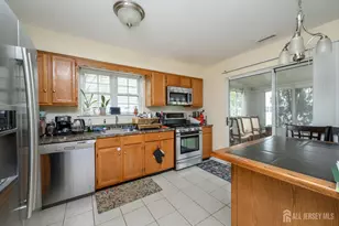 21 Bailly Dr, Burlington Twp, NJ 08016 - Photo 6