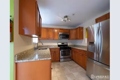 716 Harbortown Boulevard, Perth Amboy, NJ 08861 - Photo 8