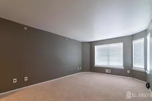716 Harbortown Blvd, Perth Amboy, NJ 08861 - Photo 10