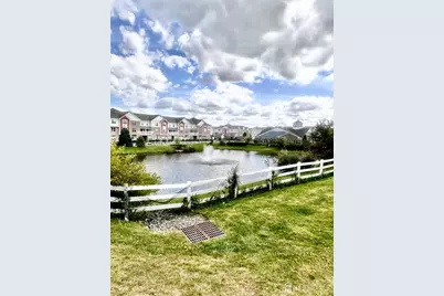 790 Harbortown Boulevard, Perth Amboy, NJ 08861 - Photo 2