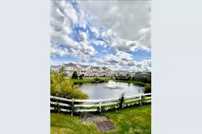 790 Harbortown Boulevard, Perth Amboy, NJ 08861 - Photo 4