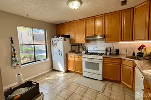 36 Carriage Pl, Edison, NJ 08820 - Photo 6