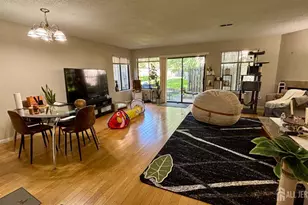 36 Carriage Pl, Edison, NJ 08820 - Photo 8