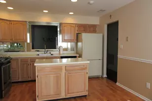 81 Winthrop Rd, Monroe Township, NJ 08831 - Photo 4
