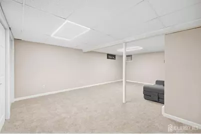 1033 Clinton Avenue, South Plainfield, NJ 07080 - Photo 30