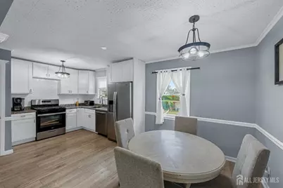 304 Maple Avenue, Middlesex, NJ 07080 - Photo 10