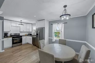 304 Maple Ave, Middlesex, NJ 07080 - Photo 10