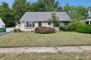 33 Caldwell Rd, Edison, NJ 08817 - Photo 1