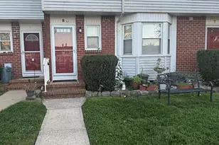 8 Begonia Ct, Sayreville, NJ 08872 - Photo 1