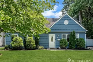 76 Clifton St, Edison, NJ 08817 - Photo 1
