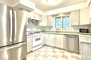100 Dellwood Rd, Edison, NJ 08820 - Photo 10