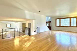 100 Dellwood Rd, Edison, NJ 08820 - Photo 4