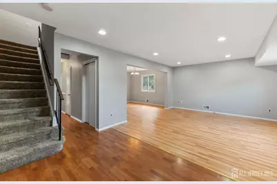 102 Benjamin Court, South Brunswick Township, NJ 08810 - Photo 6