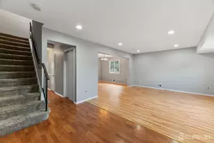 102 Benjamin Ct, South Brunswick Township, NJ 08810 - Photo 6