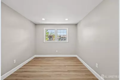 41 Oakwood Drive, Sayreville, NJ 08859 - Photo 16