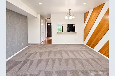 107 Woodbridge Commons Way, Iselin, NJ 08830 - Photo 10