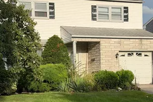 1085 Andrews Dr, Perth Amboy, NJ 08861 - Photo 2