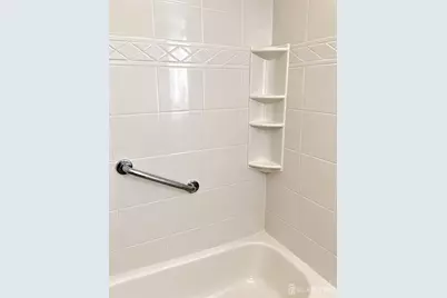 1085 Andrews Drive, Perth Amboy, NJ 08861 - Photo 8