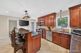 416 Vail Ct, South Plainfield, NJ 07080 - Photo 12