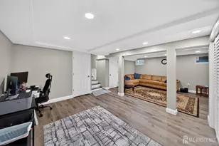 9 Nightingale St, Edison, NJ 08820 - Photo 32