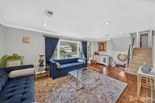 9 Nightingale St, Edison, NJ 08820 - Photo 8
